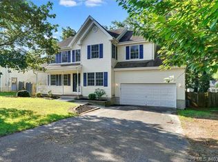 369 Neptune Dr, Manahawkin, NJ 08050