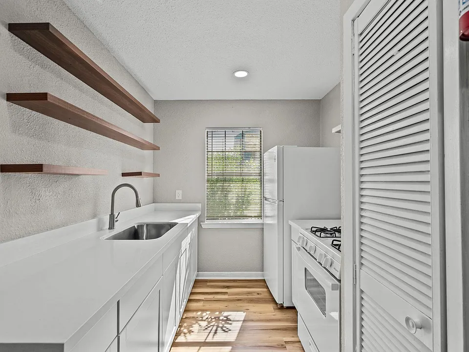 1927 Avenue M 1/2 #4