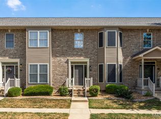 521 Queens Court Pl, Saint Peters, MO 63376