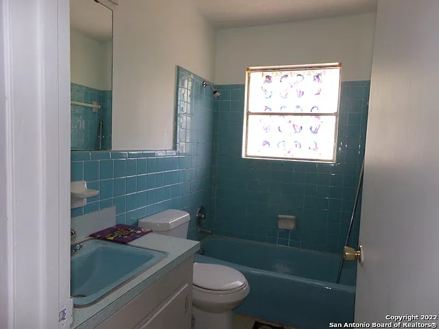5975 Babcock Rd — Photo 29