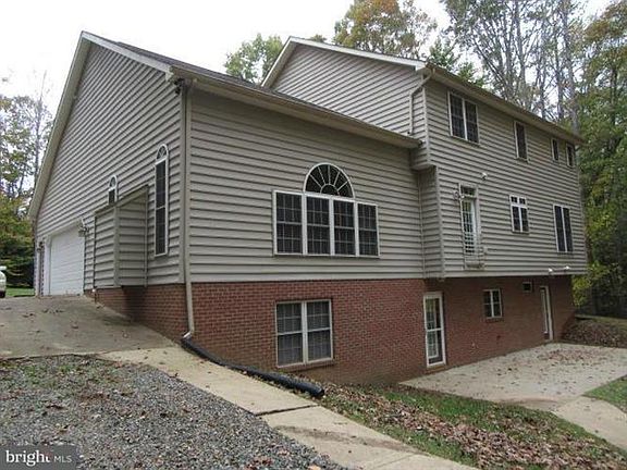 2nd image of 8909 Old Block House Ln