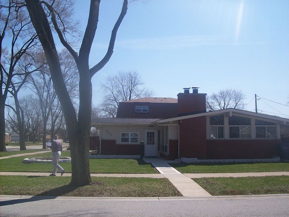 1st image of 5551 W 90th St