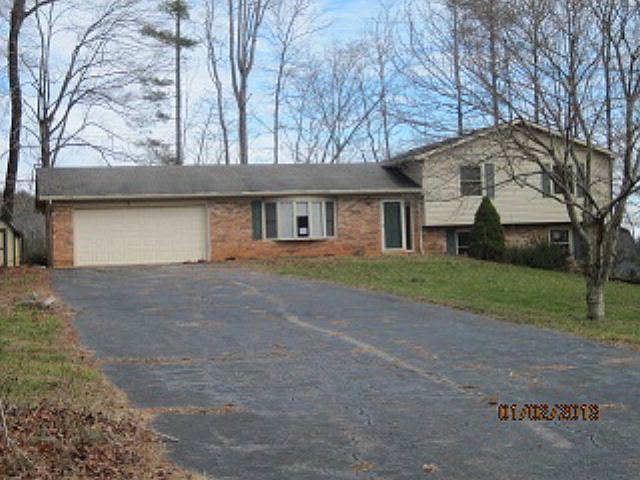 1st image of 227 Hill Ave