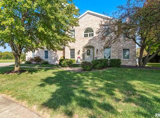 5009 Dogwood Hls, Springfield, IL 62711