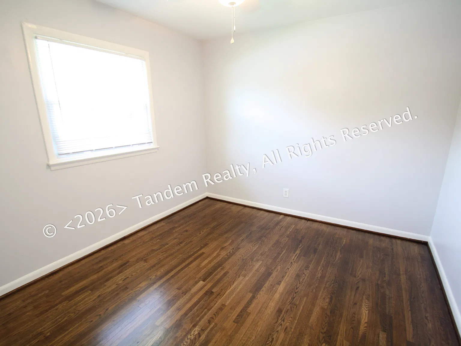 2 bed, 700 sqft, $1,295 — Photo 3