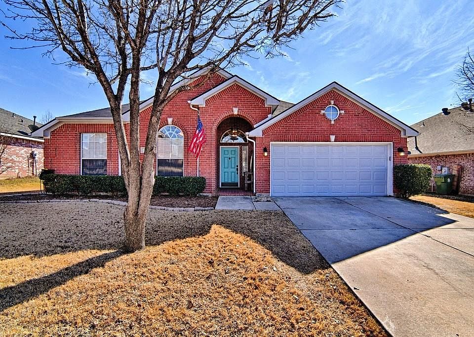 1st image of 2 Mary Lou Ct