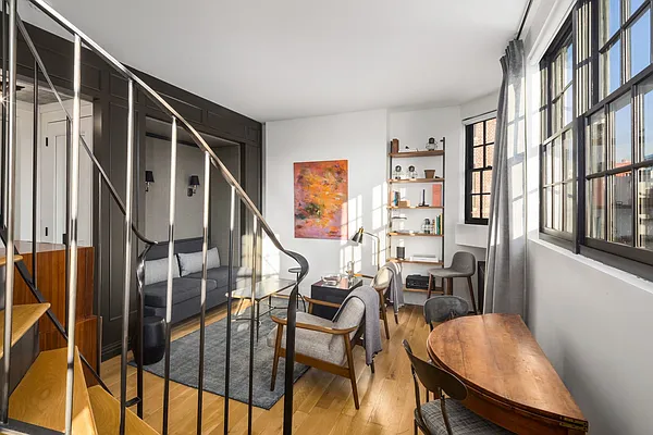 Sold by Compass | media 18