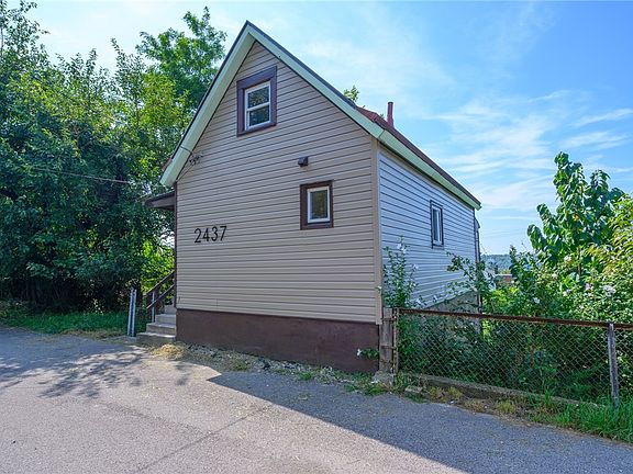 2nd image of 2437 Bruce Way