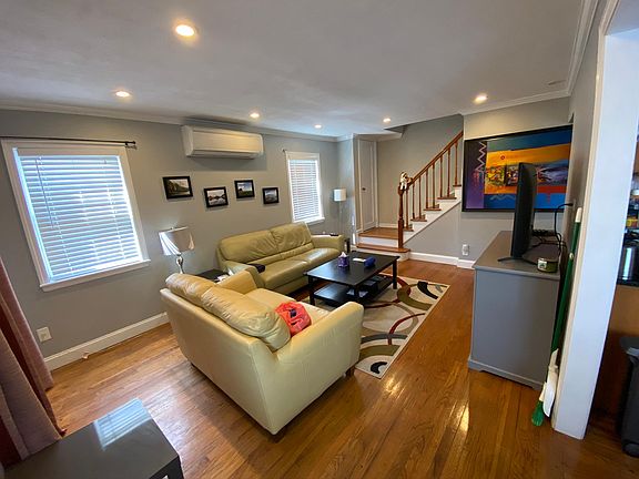 5th image of 8022 260th St