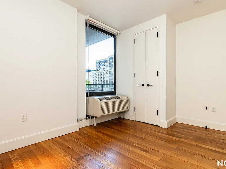 1 Duffield St #325 — Photo 6