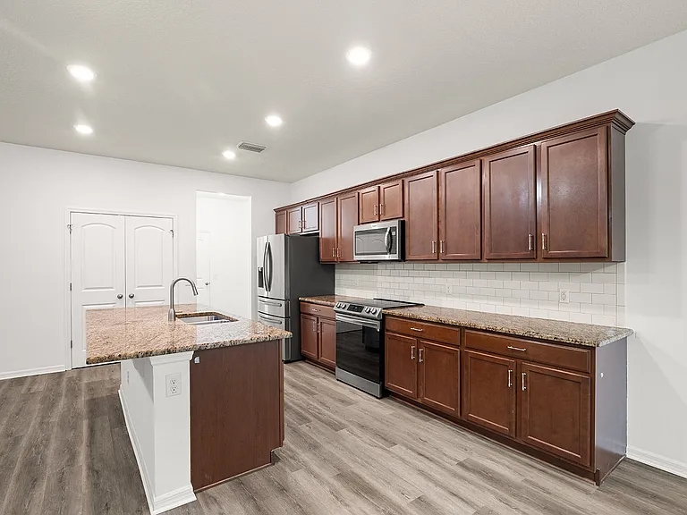 12124 Lake Blvd — Photo 12