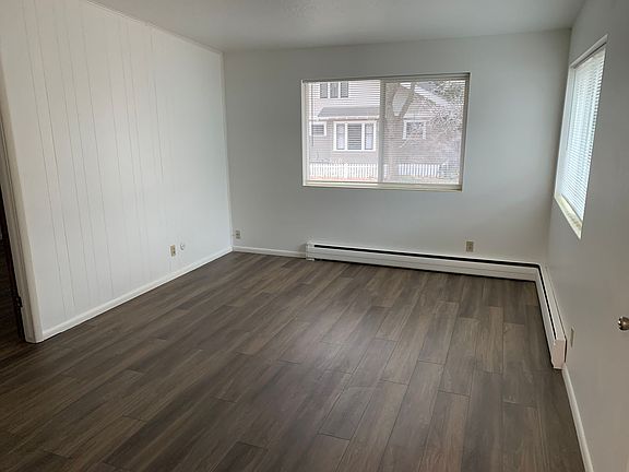 4th image of 400 N Avenue H Avenue 1b #1BA-800SQFT