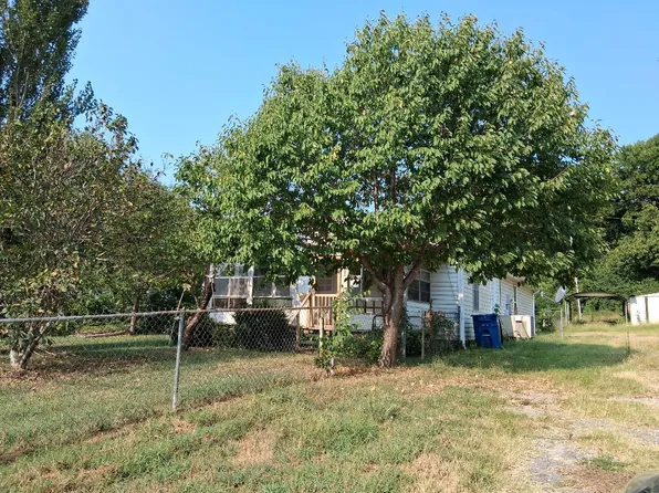 8782 S 432nd, Chouteau, OK 74337