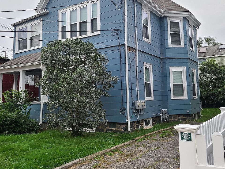 2nd image of 2-4 Bayard St #2