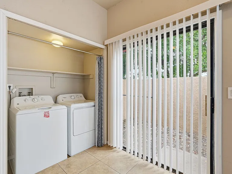 213 W Virginia St — Photo 18