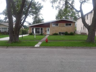 5620 Lyons St, Morton Grove, IL, 60053