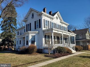 14 E Broad St APT 2, Hopewell, NJ 08525