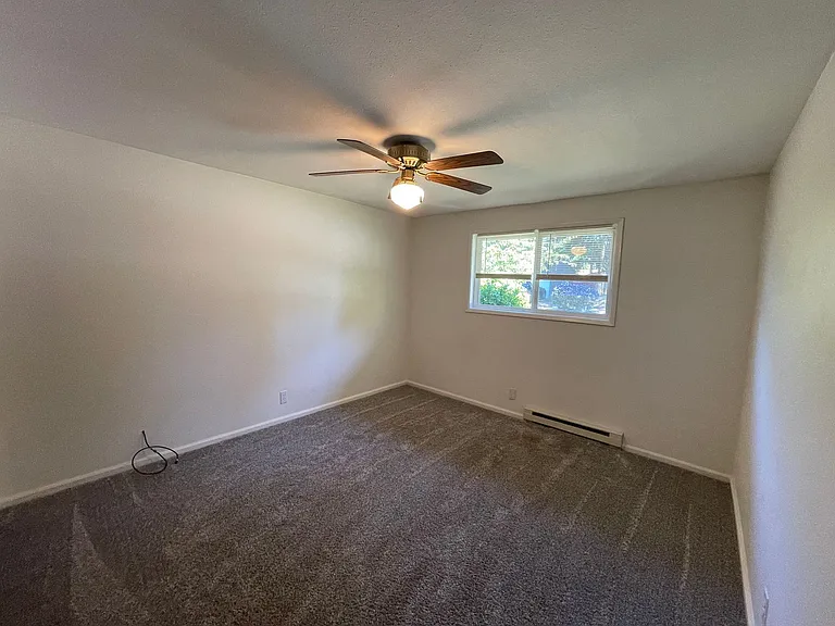 2563 Airline Way — Photo 15