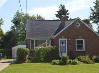 723 Longmeadow Rd, Eggertsville, NY 14226