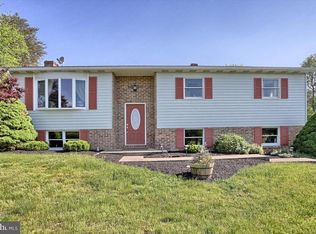 945 Cranes Gap Rd, Carlisle, PA 17013