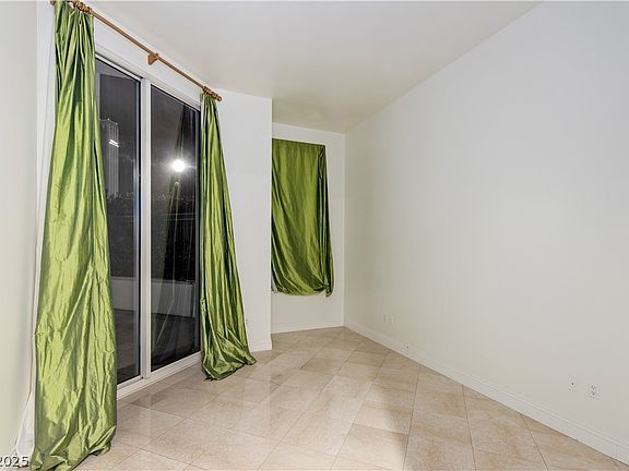 5th image of 2747 Paradise Rd Unit 106