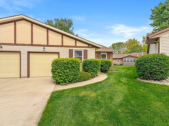 2nd image of 1840 Saint Michaels Ct