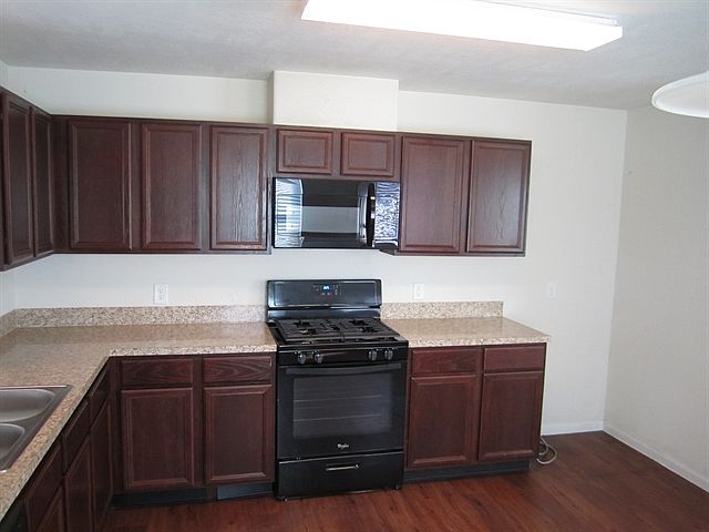 2nd image of 4740 Connecticut Ave NW APT 817