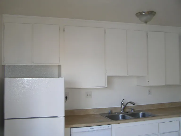 1620 Sycamore Dr #3 — Photo 6
