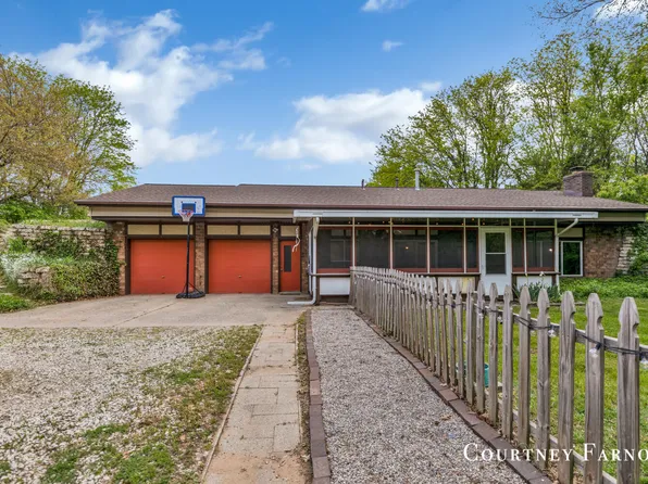 414 135th Ave, Wayland, MI 49348