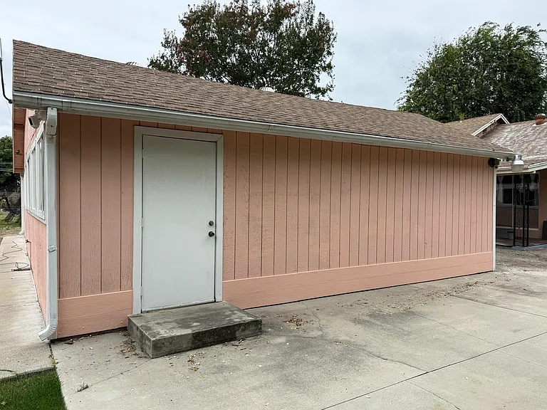 918 Diamond St — Photo 18
