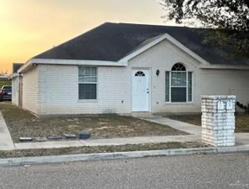 703 La Mancha Dr #2 Photo 1