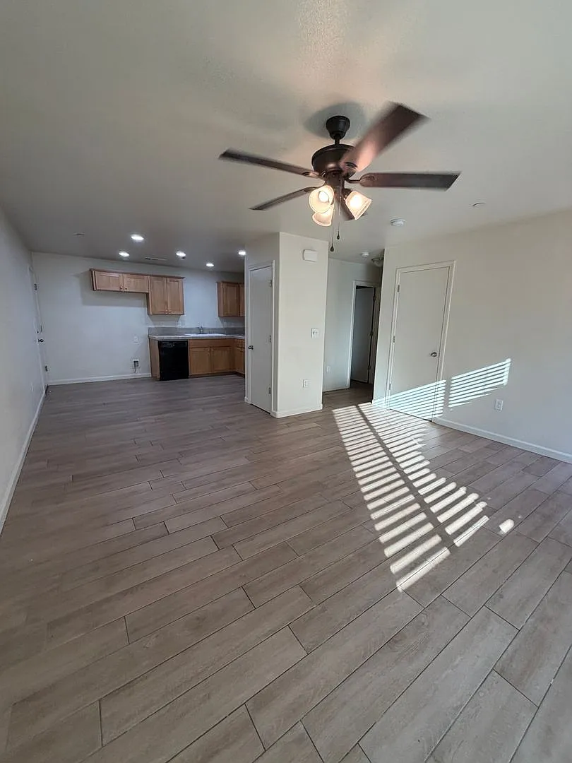 3054 Bright St. — Photo 2