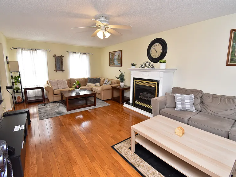 2570 Country Club Dr — Photo 19