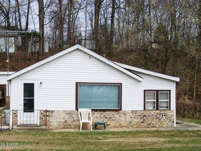 11082 Lakeshore Dr, Delton, MI, 49046