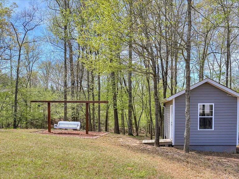 208 Havelock Dr — Photo 34