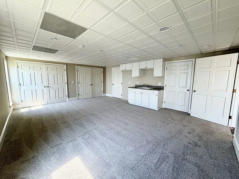 321 Cove View Ct — Photo 28