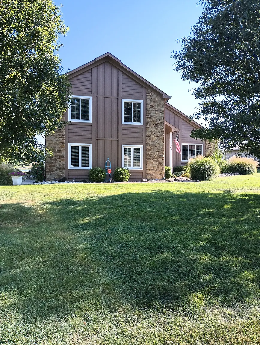 895 Padre Ln photo 1