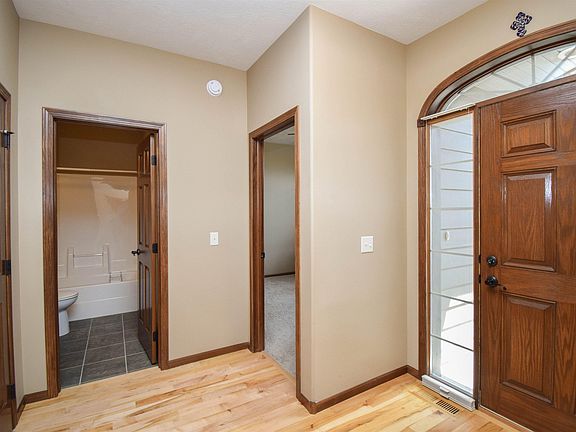 4th image of 2708 E Worcester Pl