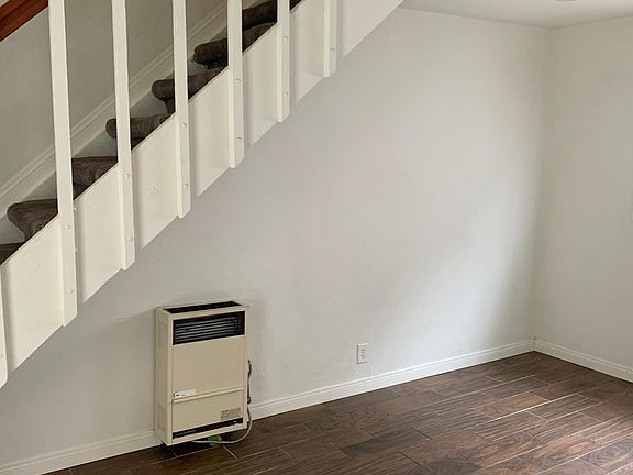 4th image of 21 Nieto Ave APT A