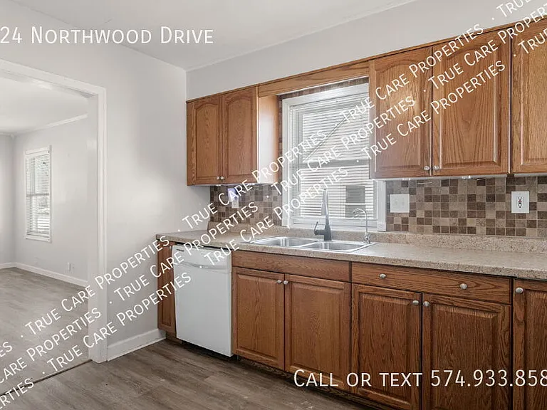 724 Northwood Dr — Photo 9