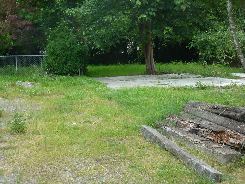 1st image of 15601 79th Ave E