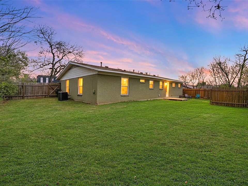 1st image of 5510 Manor Rd #A