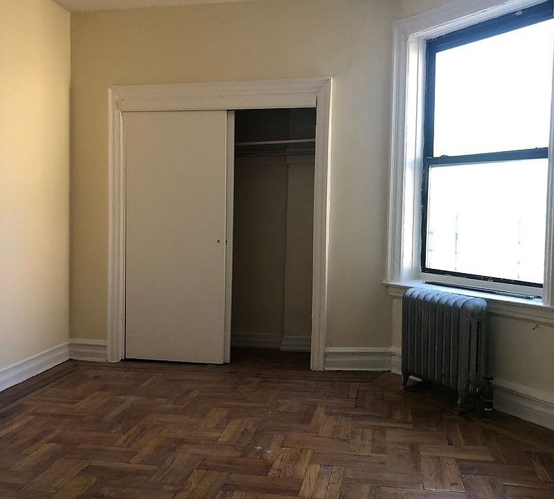 1st image of 180 Erasmus St APT C6