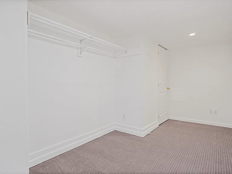 2136 Alki Ave SW #102 — Photo 17