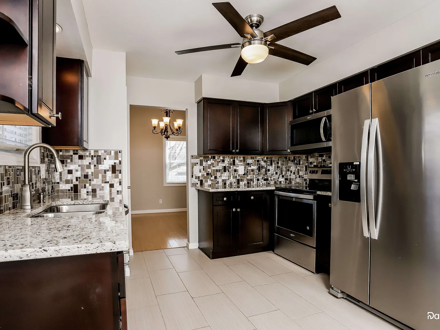 4 bed, 3.0 bath, 1975 sqft, $3,305 — Photo 3