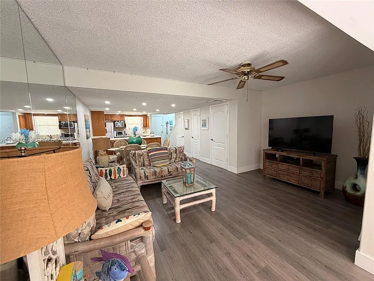 87455 Old Hwy #245 — Photo 8