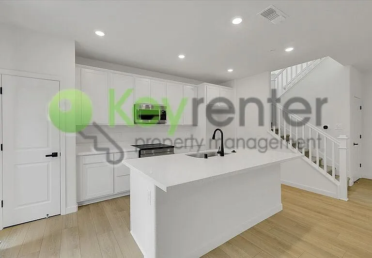 1114 Bengal Loop — Photo 3