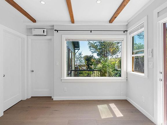 4th image of 165 Beacon St #R