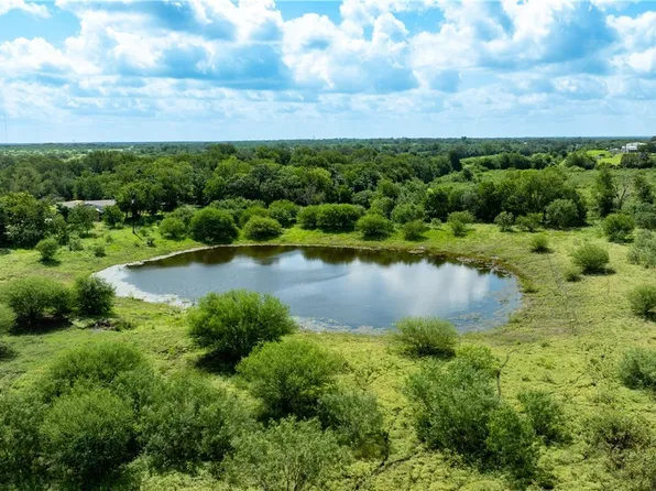3837 Callihan Rd, Luling, TX 78648