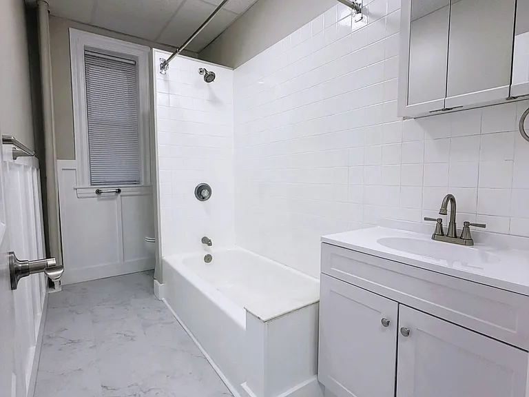 Willett Apartments — Photo 6